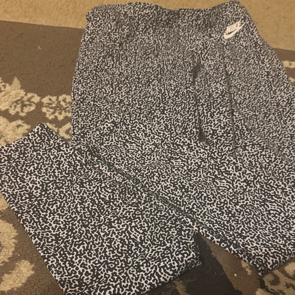 Nike Patterned Tights